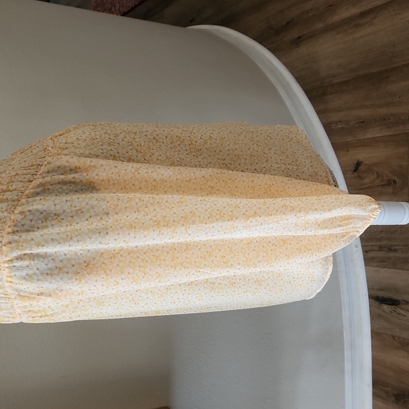 Ann Taylor factory new blouse - Picture 3 of 7